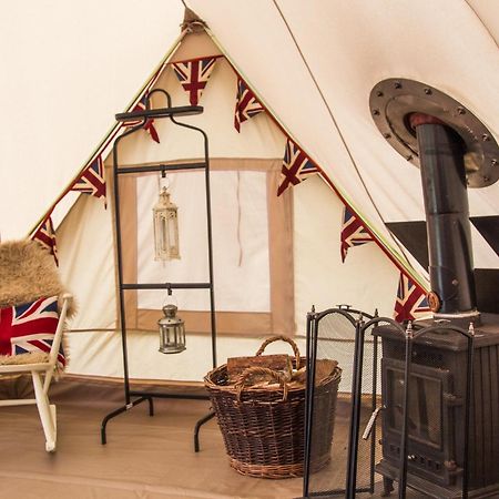 Camp Katur Glamping Hotel Carthorpe Exterior photo